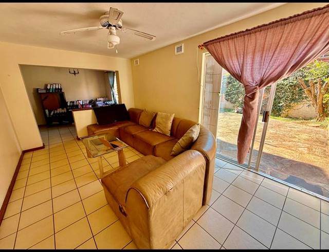 3 BEDROOM TOWNHOUSE FOR SALE IN PELHAM